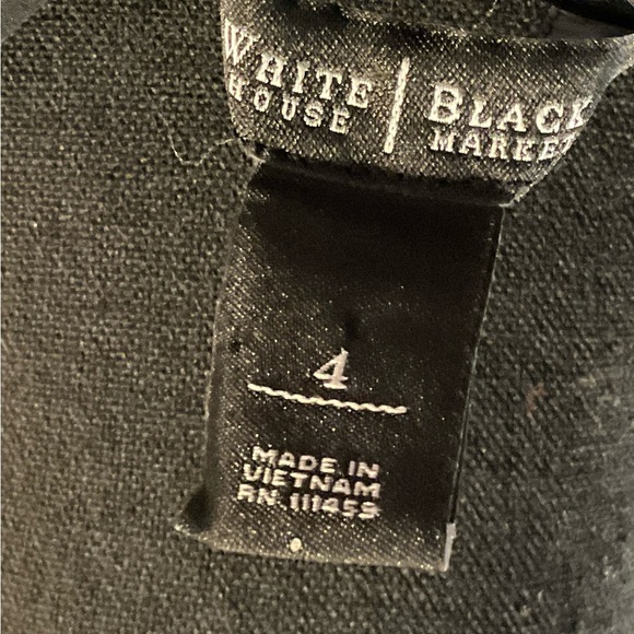 WOMENS SIZE 4 BLACK DRESS BY WHITE HOUSE BLACK MARKET GENTLY WORN - Picture 3 of 3